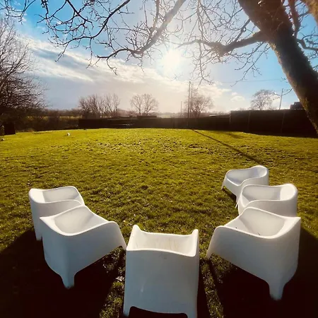 4 Personnes Et 1 Bebe Avec Vue Proche De Durbuy - La Roche - 2 Terrasses Et Jardin - Parking Gratuit 2 Voitures *