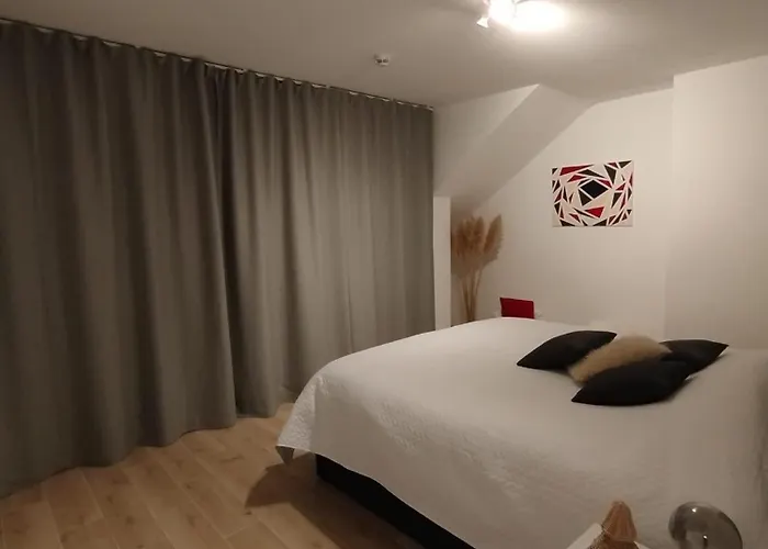 Avec Vue 4 Personnes Ardennes - Proche De Durbuy - La Roche - 2 Terrasses Privatives Et Jardin - Parking Gratuit 2 Voitures * Noiseux